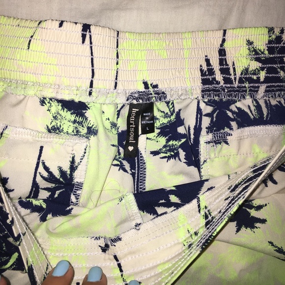 NWOT Palm Tree Shorts - Picture 3 of 5